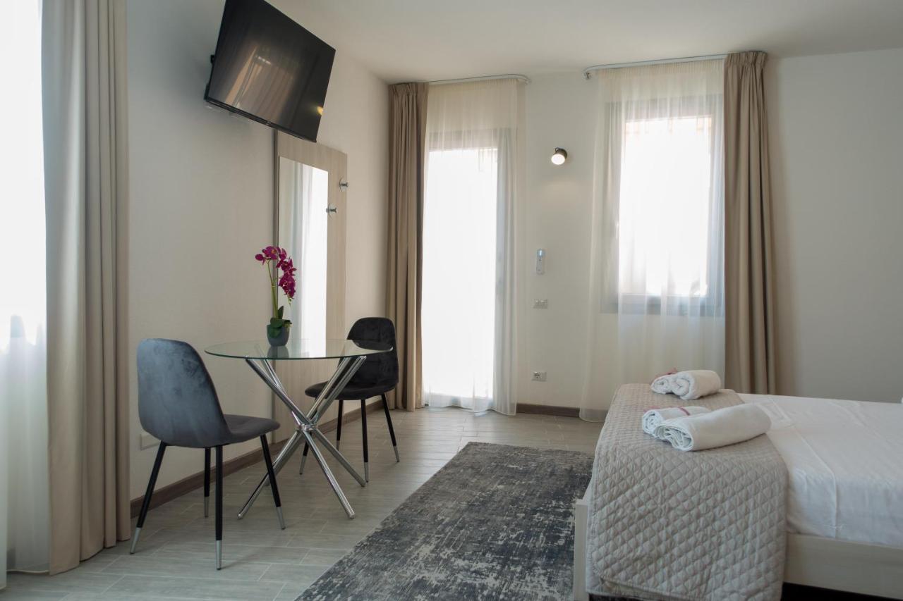 Green Guest House โอริสตาโน ภายนอก รูปภาพ